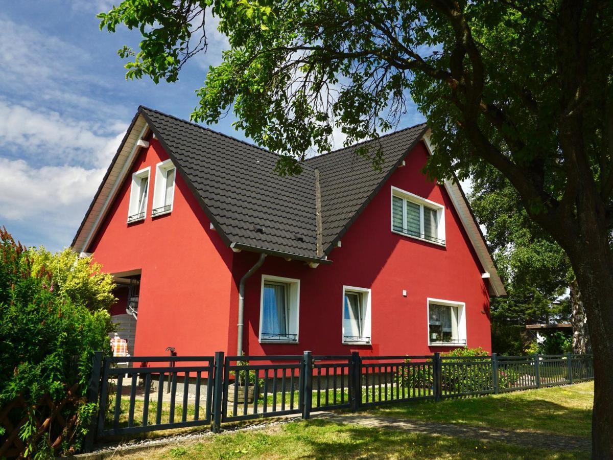 Ferienwohnung im roten Haus Kröslin Exterior foto